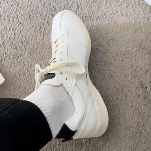 Filling Pieces sneakers size 41/ US 9. Made in Portugal.